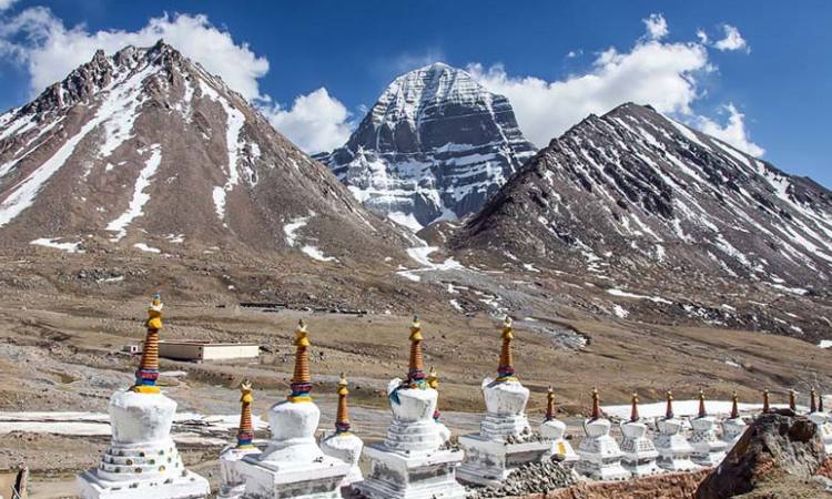 Lhasa to Everest Basecamp and Kailash Tour